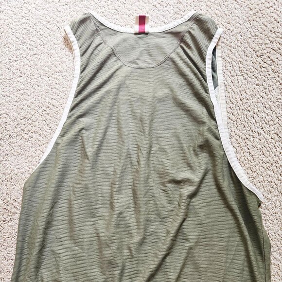 Tracksmith Van Cortland Running Trail Climbing Tanktop Singlet M - Picture 3 of 3